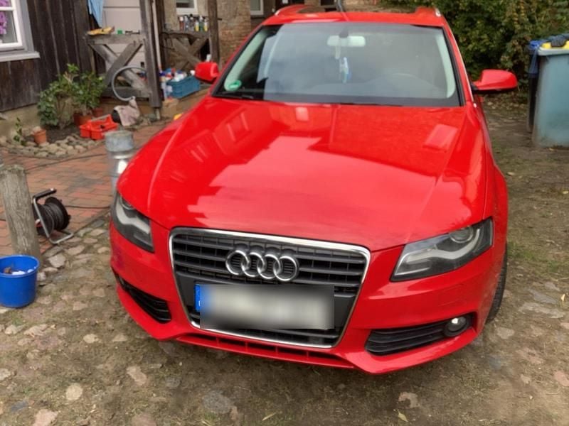 Rot Gebraucht 2011 Audi A4 Kombi | 8.900 € (Fairer Preis) - Bild 1/4