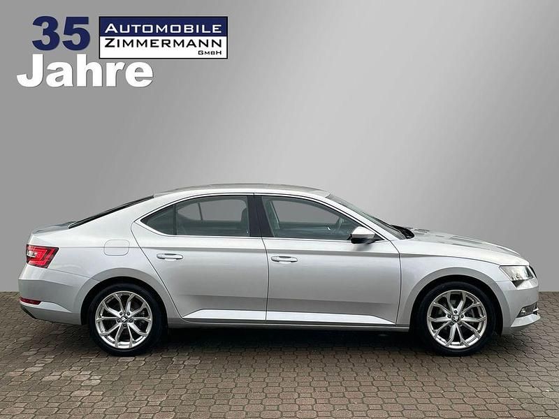 Gebraucht Skoda Superb Style 150 PS (110 kW) 2019 Brilliantsilber metallic (metallic) Limousine