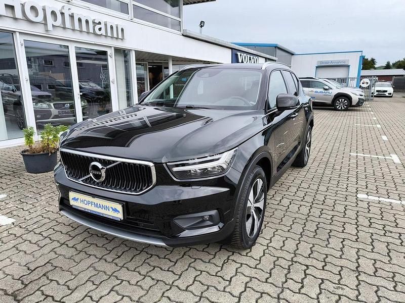 Schwarz Gebraucht 2022 Volvo XC40 Momentum SUV | 26.990 € (Guter Preis) - Bild 1/4