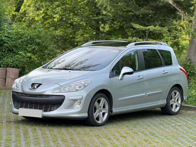 Silber Gebraucht 2009 Peugeot 308 Tendance Kombi | 2.800 € (Etwas zu teuer) - Bild 1/4