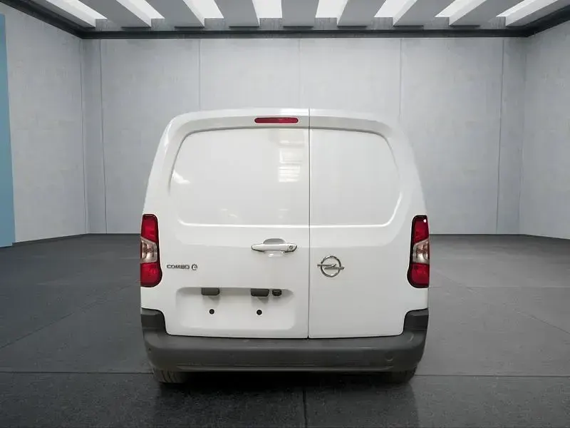 Gebraucht Opel Combo-e Life 100 kW (136 PS) 2024 Weiß Limousine