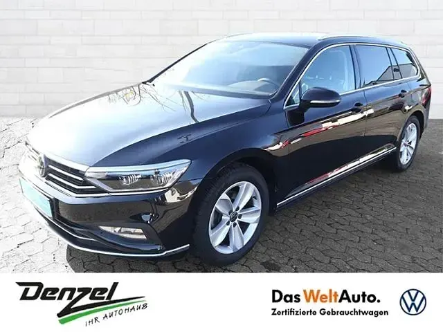 Gebraucht VW Passat Elegance 190 PS (139 kW) 2023 Deep black perleffekt Kombi