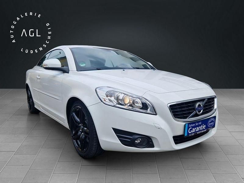 Weiß Gebraucht 2011 Volvo C70 Momentum Cabrio | 17.970 € - Bild 1/4