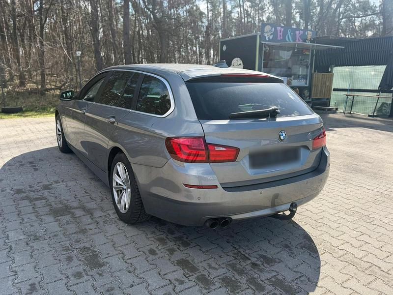 Gebraucht BMW 525 204 PS (150 kW) 2011 Grau Kombi