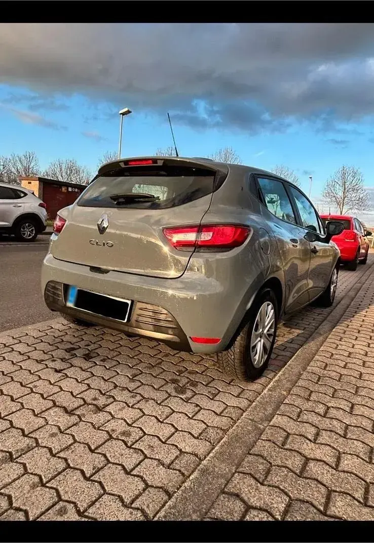Gebraucht Renault Clio IV 75 PS (55 kW) 2019 Grau Limousine