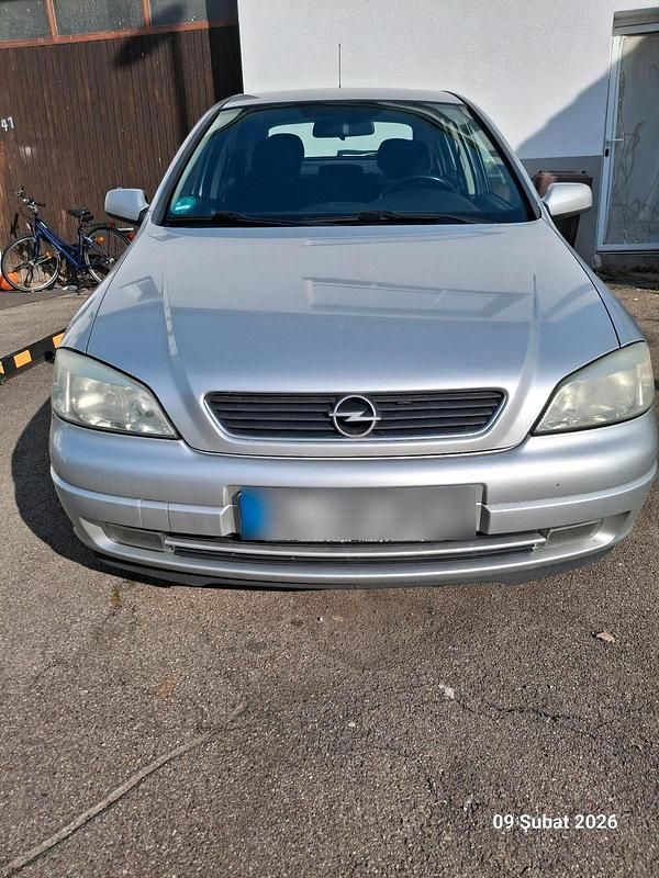 Gebraucht Opel Astra 101 PS (74 kW) 1998 Silber Limousine