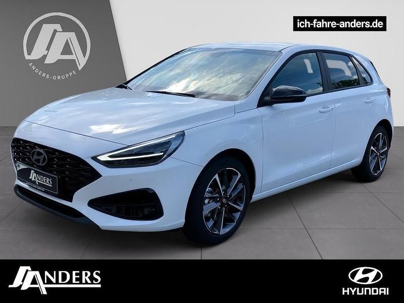 Atlas white Neu 2025 Hyundai i30 Advantage Limousine | 27.690 € (Etwas zu teuer) - Bild 1/3