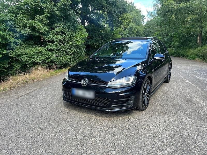 Schwarz Gebraucht 2013 VW Golf VII GTD Kleinwagen | 10.750 € - Bild 1/4