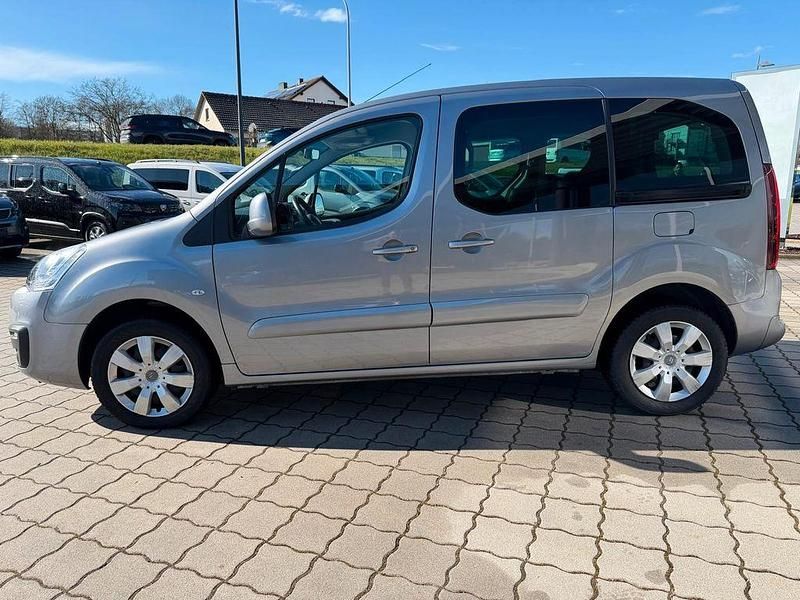 Gebraucht Citroën Berlingo SELECTION 110 PS (80 kW) 2018 Silber Van / Kleinbus