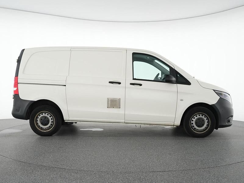 Gebraucht Mercedes Vito 163 PS (119 kW) 2020 Reinweiss Van