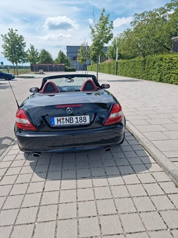 Gebraucht Mercedes SLK280 231 PS (169 kW) 2006 Schwarz Cabrio