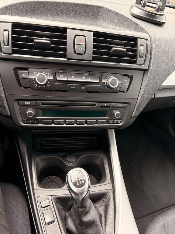 Gebraucht BMW 114 102 PS (75 kW) 2012 Schwarz Kleinwagen