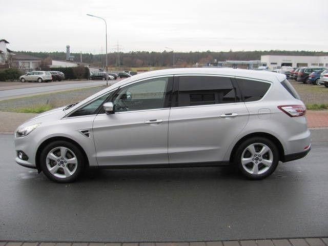 Gebraucht Ford S-MAX Titanium 179 PS (131 kW) 2016 Silber Van / Kleinbus