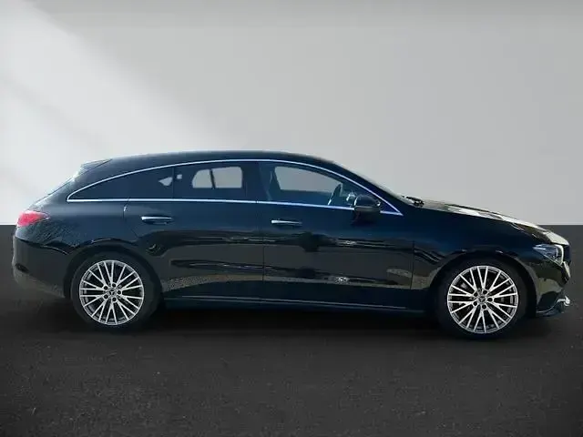 Gebraucht Mercedes CLA200 163 PS (119 kW) 2020 Schwarz Limousine