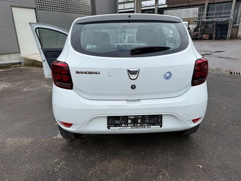 Gebraucht Dacia Sandero Ambiance 73 PS (53 kW) 2017 Weiß Kleinwagen