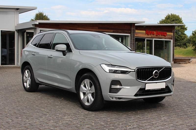 Gebraucht Volvo XC60 Core 197 PS (144 kW) 2023 Grau SUV