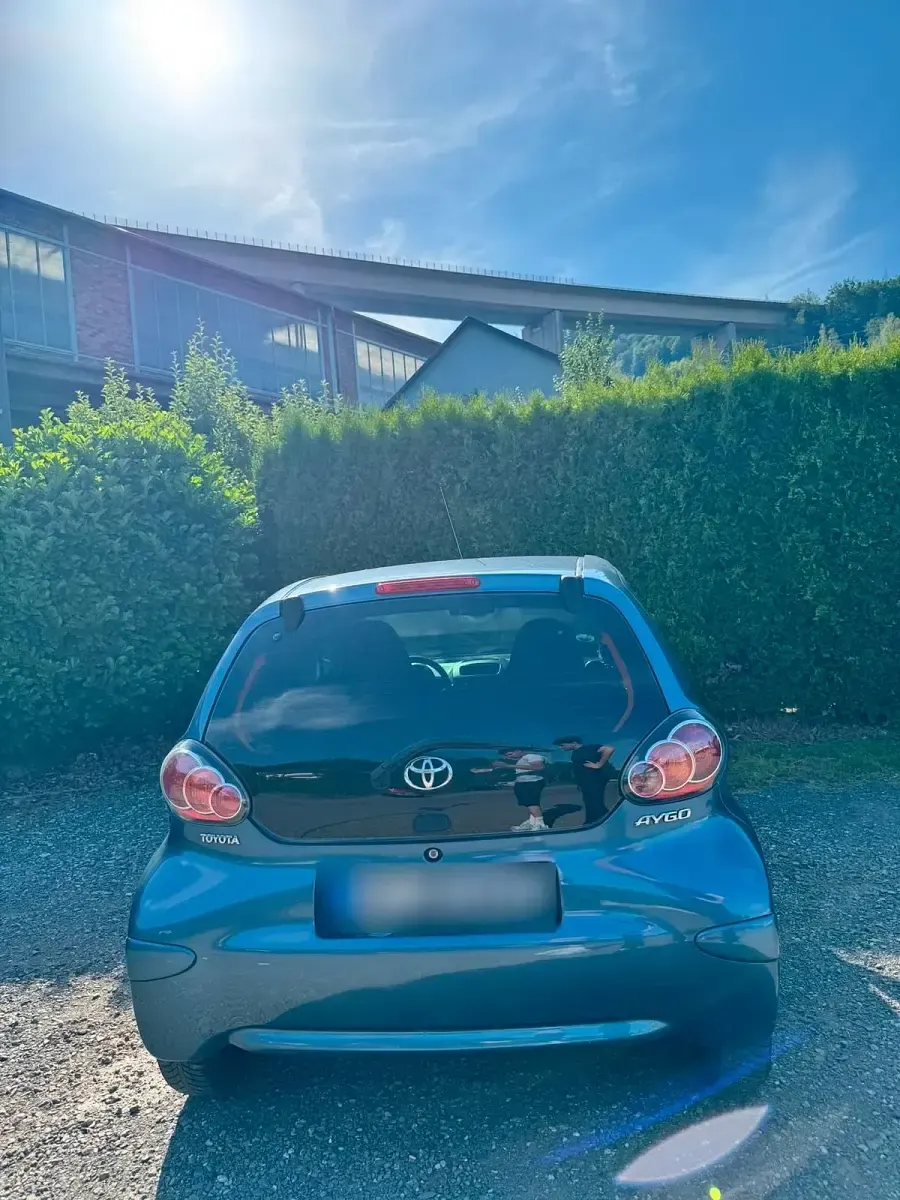 Gebraucht Toyota Aygo 68 PS (50 kW) 2009 Blau Kleinwagen