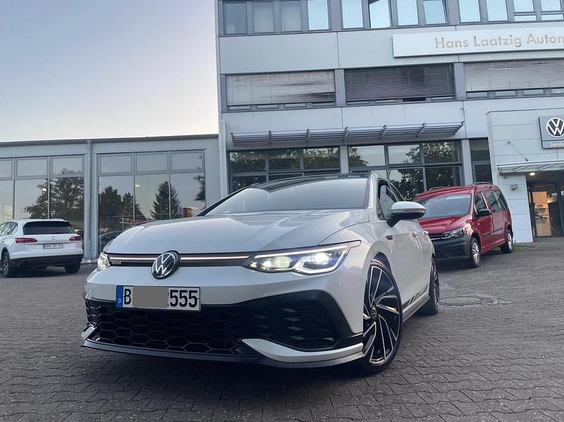 Weiß Gebraucht 2021 VW Golf VIII GTI Clubsport Limousine | 27.900 € (Fairer Preis) - Bild 1/4