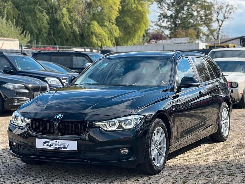 Schwarz Gebraucht 2018 BMW 316 Advantage Kombi | 10.900 € (Fairer Preis) - Bild 1/4
