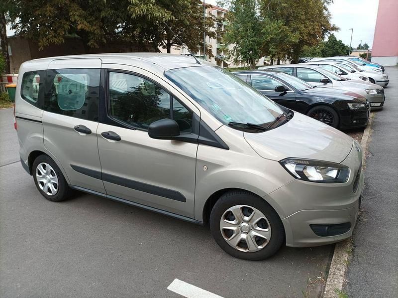 Beige Gebraucht 2016 Ford Courier Van / Kleinbus | 8.900 € (Fairer Preis) - Bild 1/4
