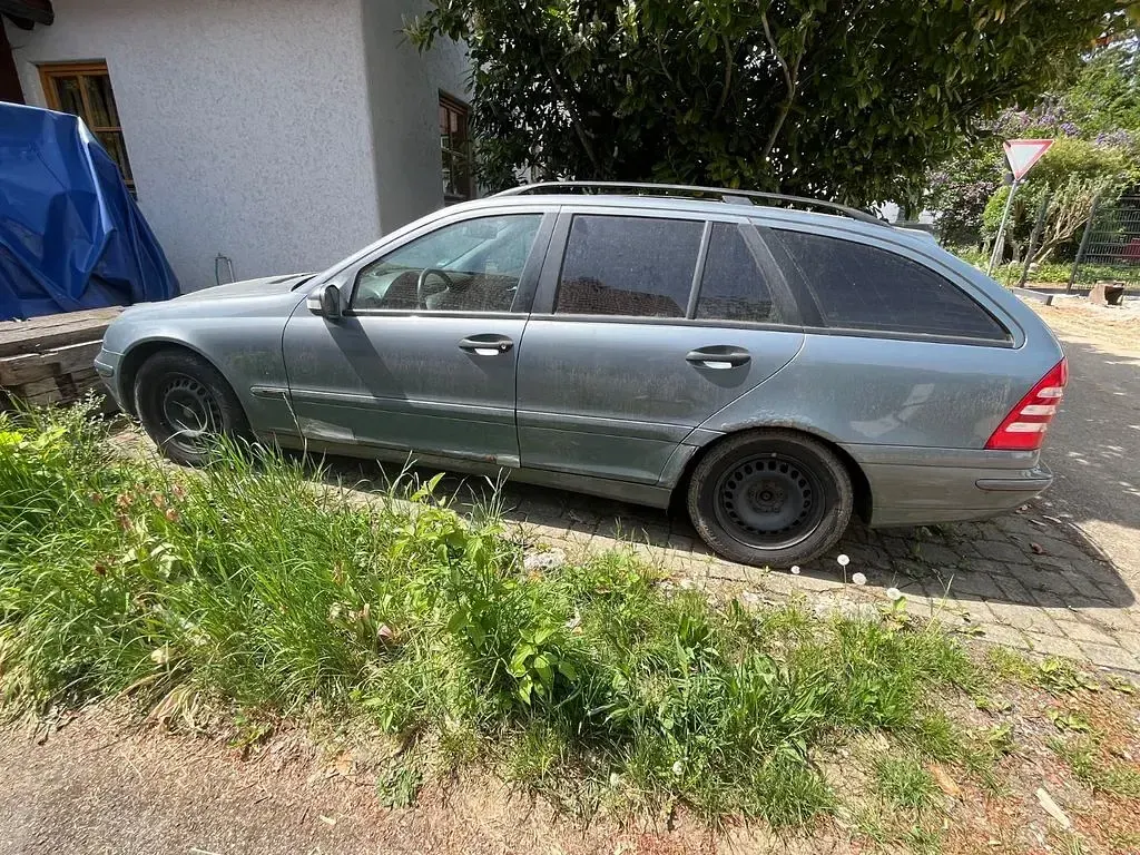 Gebraucht Mercedes C180 Classic 143 PS (105 kW) 2004 Grau Limousine
