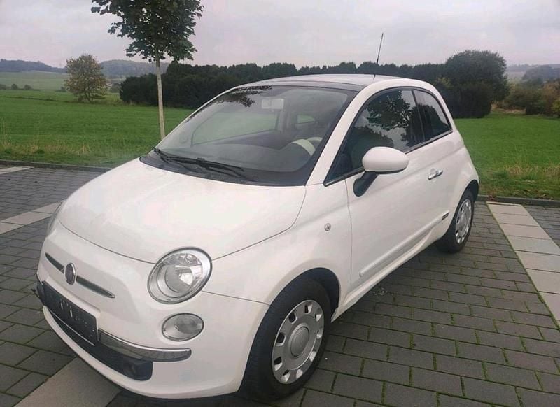 Gebraucht Fiat 500 Lounge 100 PS (73 kW) 2010 Weiß Kleinwagen