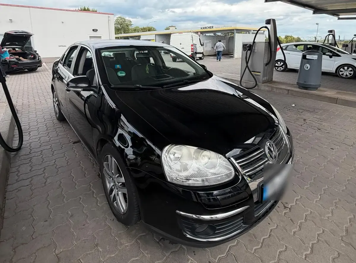 Gebraucht VW Jetta 140 PS (102 kW) 2007 Schwarz Limousine