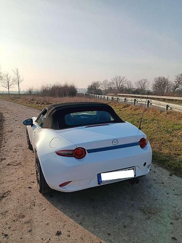 Gebraucht Mazda MX5 Sports-Line 131 PS (96 kW) 2016 Weiß Cabrio