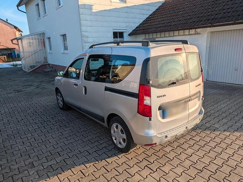 Gebraucht Dacia Dokker 90 PS (66 kW) 2016 Silber Van / Kleinbus