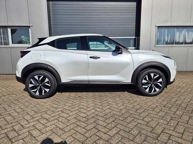 Neu Nissan Juke Acenta 114 PS (83 kW) 2026 Pearl white SUV