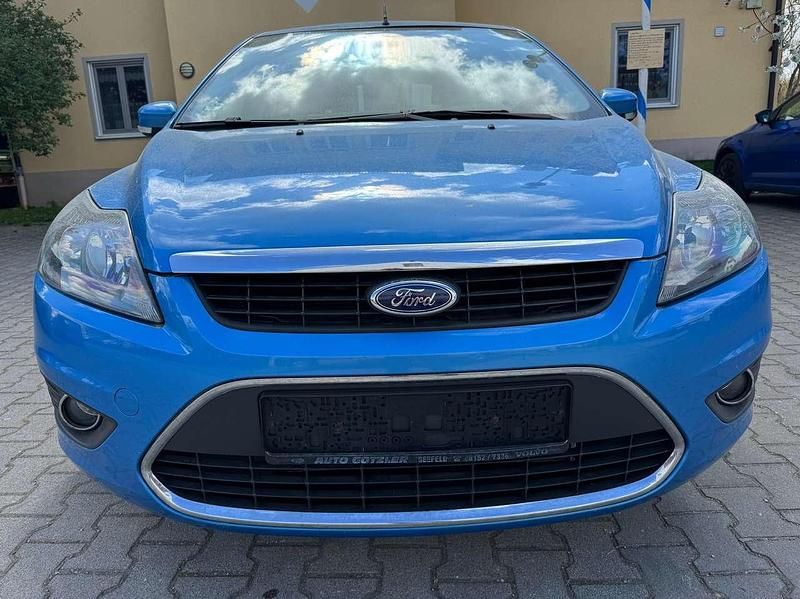 Usado Ford Focus Titanium 109 CV (80 kW) 2009 Azul Familiar