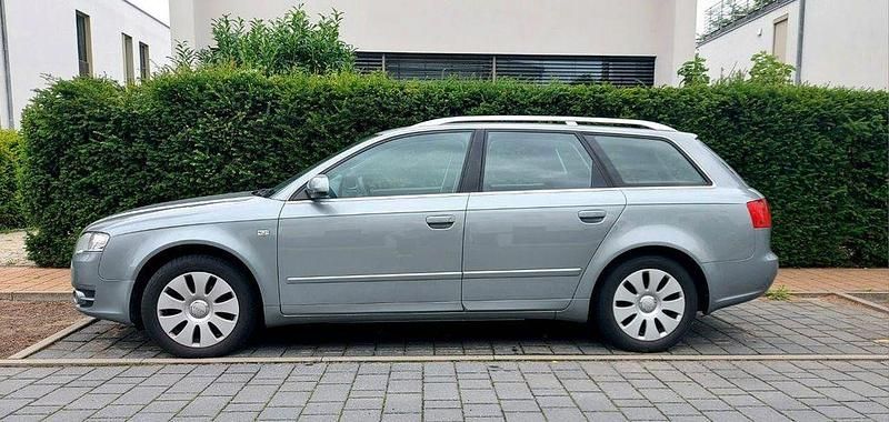 Silber Gebraucht 2006 Audi A4 Kombi | 3.800 € (Etwas zu teuer) - Bild 1/4