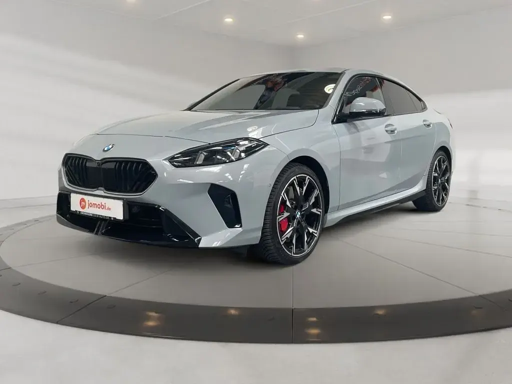 Gebraucht BMW 220 M Sport 156 PS (114 kW) 2025 Grau Coupé
