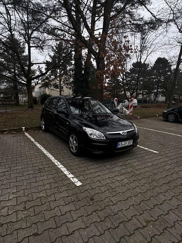 Gebraucht Hyundai i30 2007 Schwarz Kleinwagen