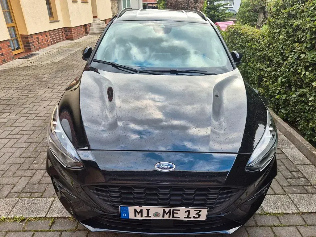 Gebraucht Ford Focus ST-Line 120 PS (88 kW) 2018 Schwarz Limousine