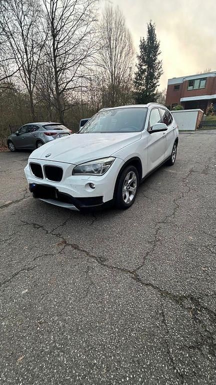 Weiß Gebraucht 2013 BMW X1 SUV | 8.500 € (Guter Preis) - Bild 1/4