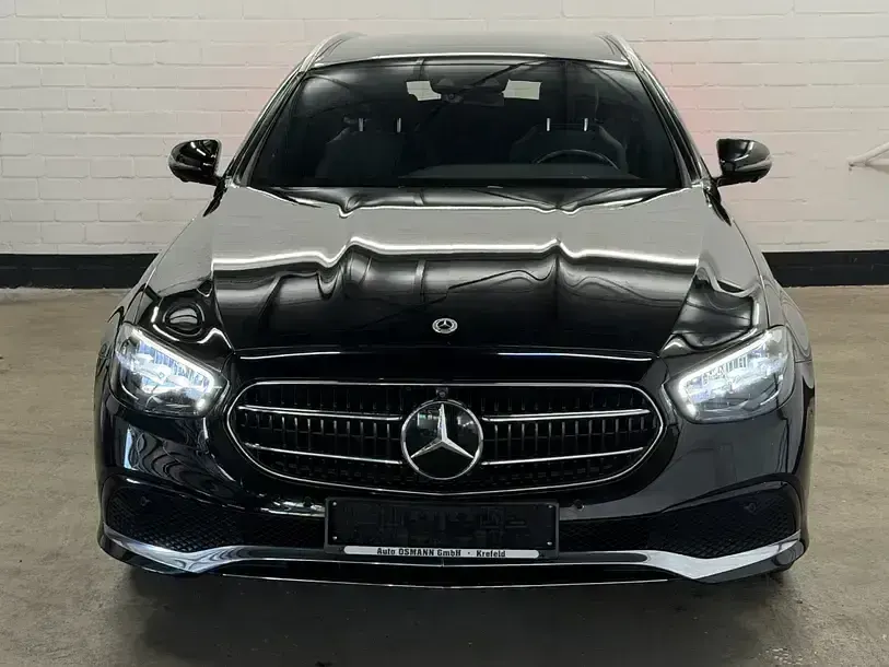 Usado Mercedes E200 Avantgarde 160 CV (117 kW) 2024 Negro Familiar