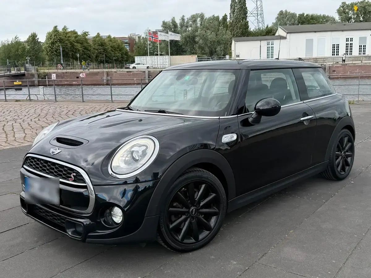 Gebraucht Mini Cooper S 192 PS (141 kW) 2017 Schwarz Kleinwagen