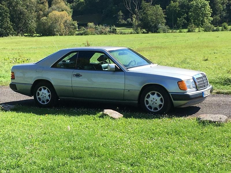 Gebraucht 1991 Mercedes E300 Sportline Coupé | 15.900 € - Bild 1/4