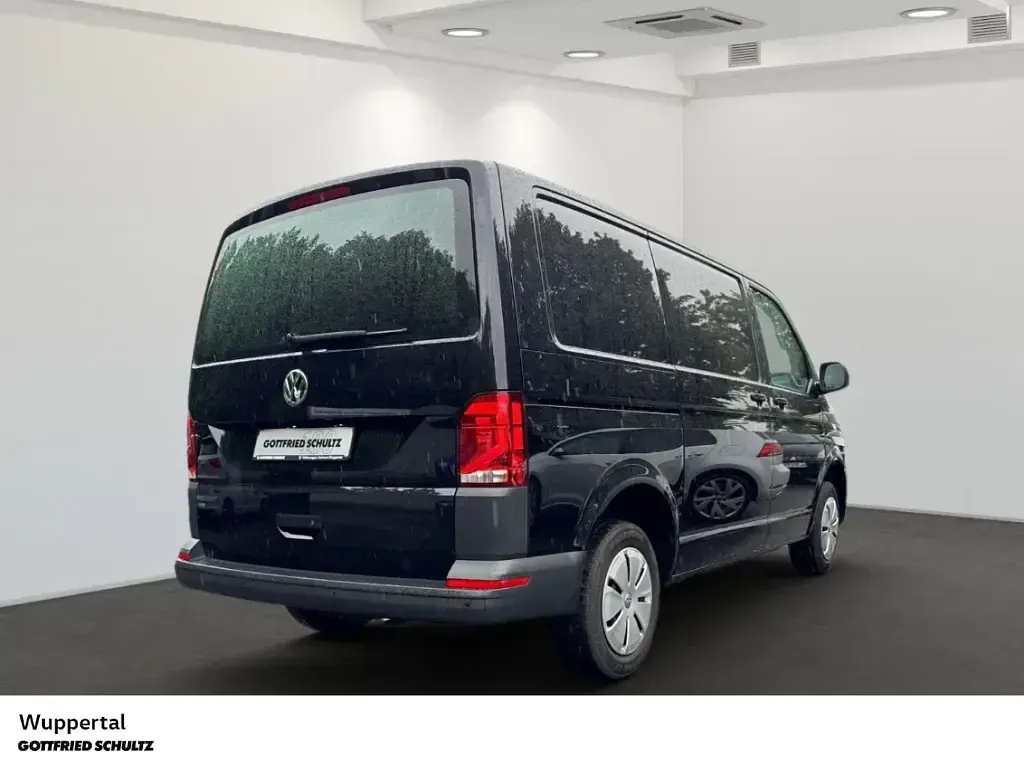 Gebraucht VW T6.1 110 PS (80 kW) 2023 Schwarz Van