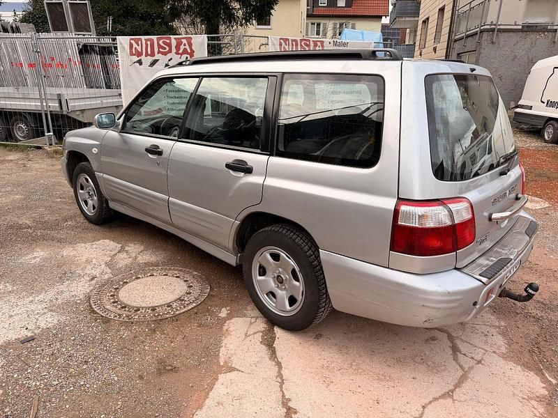Gebraucht Subaru Forester 125 PS (91 kW) 2002 Silber SUV