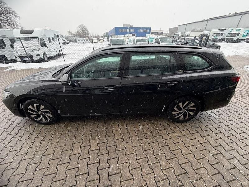 Gebraucht VW Passat 150 PS (110 kW) 2024 Schwarz Kombi