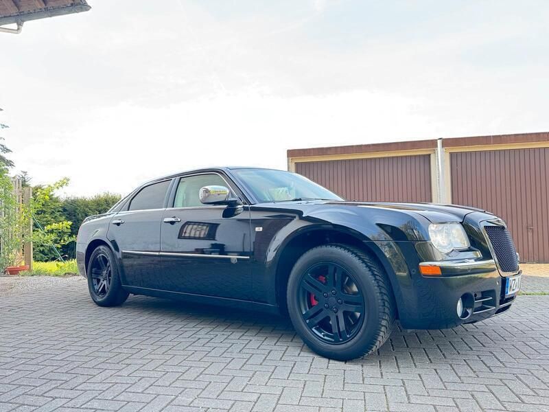 Schwarz Gebraucht 2010 Chrysler 300C Limousine | 8.800 € - Bild 1/4