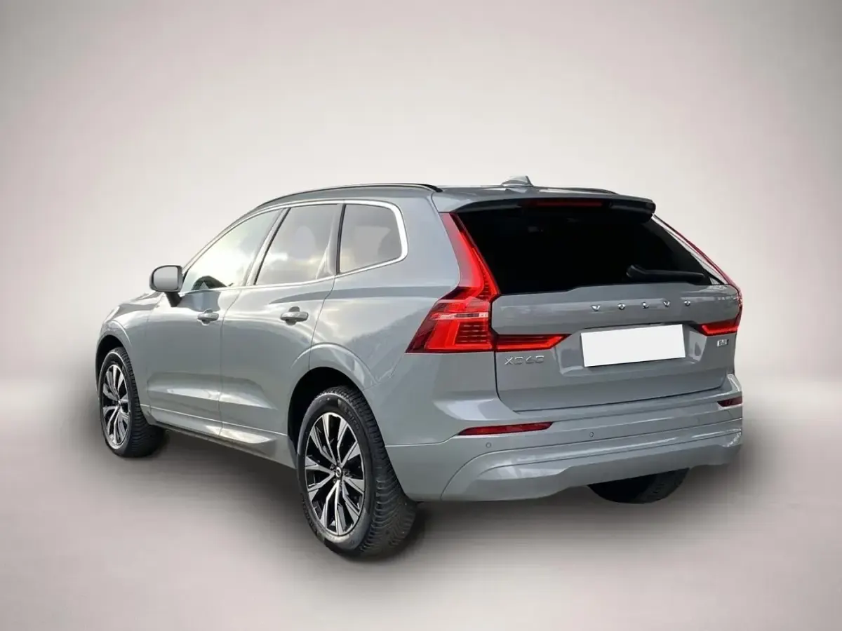 Gebraucht Volvo XC60 Core 250 PS (183 kW) 2024 Manufacturer SUV
