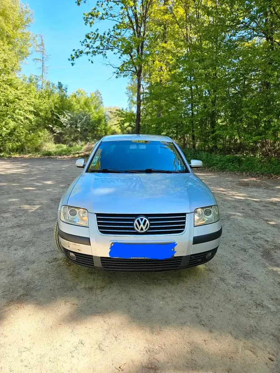 Gebraucht VW Passat 116 PS (85 kW) 2002 Silber Limousine