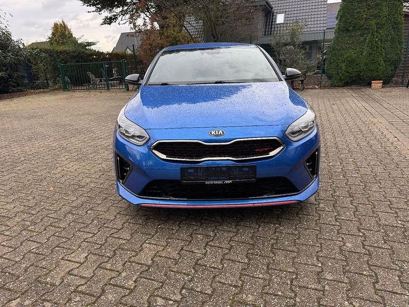 Blau Gebraucht 2019 Kia ProCeed GT Kleinwagen | 18.999 € (Guter Preis) - Bild 1/4