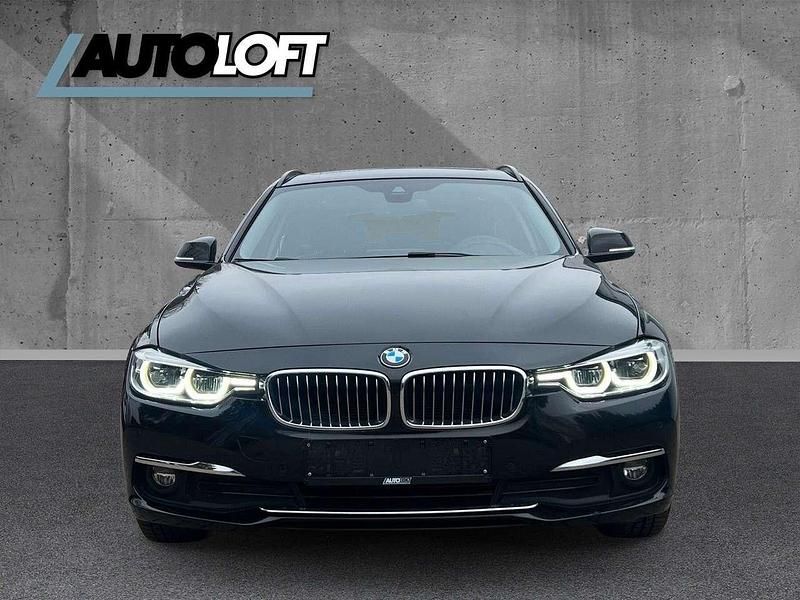 Gebraucht BMW 320 Luxury Line 190 PS (139 kW) 2017 Saphirschwarz Kombi