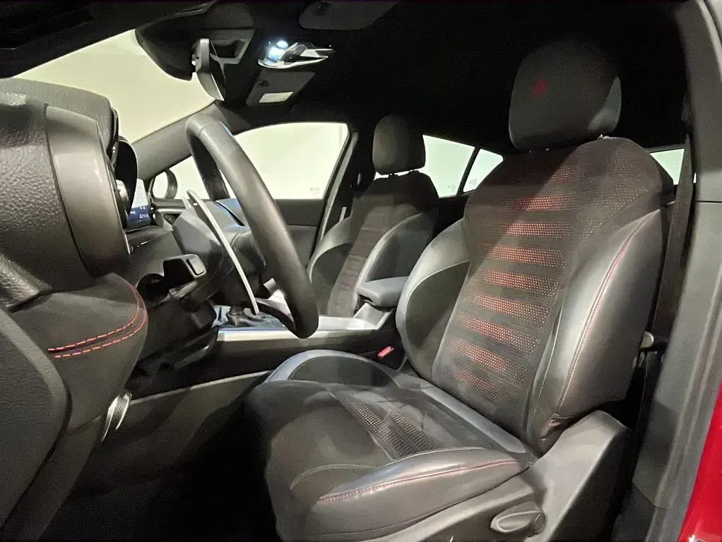 Gebraucht Alfa Romeo Tonale Veloce 160 PS (117 kW) 2023 Rot SUV
