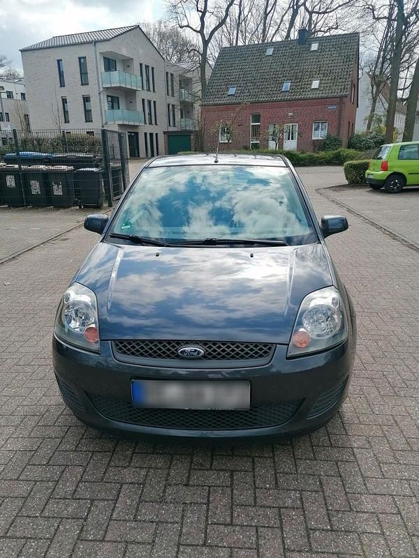 Gebraucht Ford Fiesta Fun X 60 PS (44 kW) 2007 Grau Kleinwagen