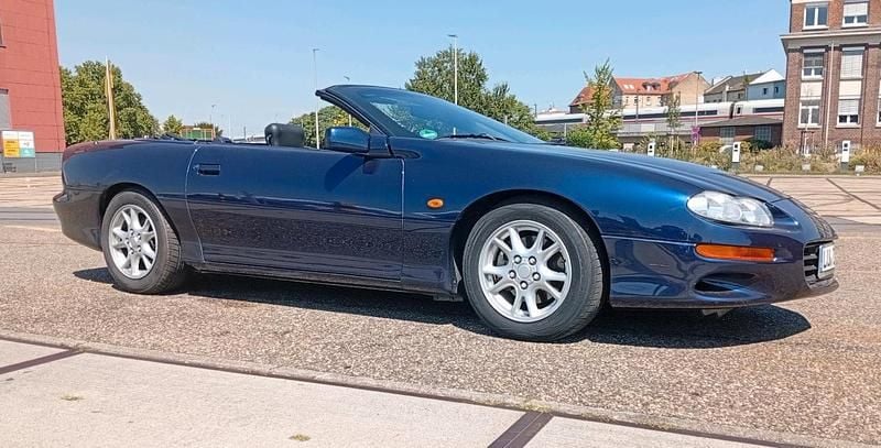 Blau Gebraucht 2001 Chevrolet Camaro Cabrio | 9.600 € (Fairer Preis) - Bild 1/4